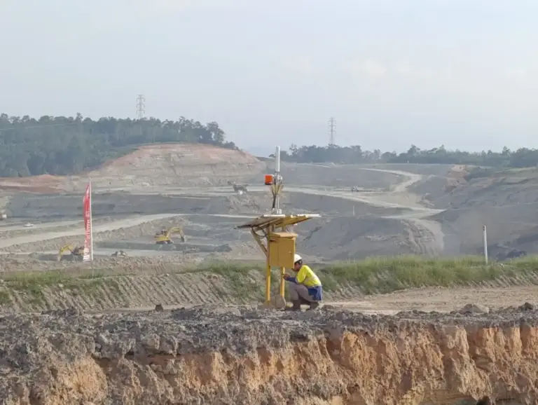 Landslide EWS Sensor: Mining Soil Movement Mitigation