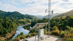 Cellular, Satellite, or LoRa: How to Choose Connectivity for Monitoring Stations